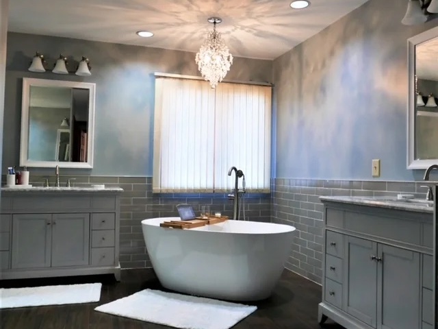 master bath with standing tub